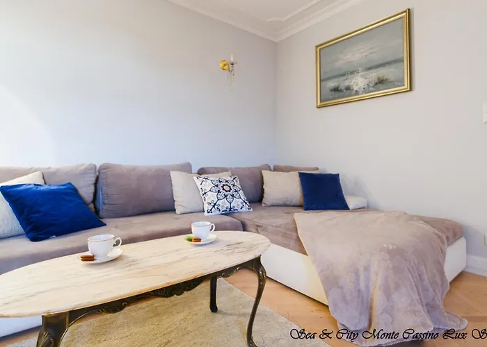 Sea & 50 M Monte Casinno 100 M Lux Апартаменти *