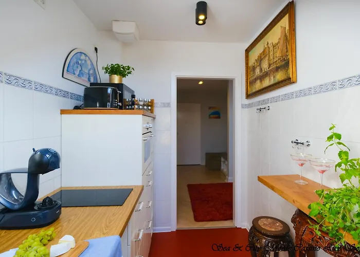 Апартаменти Sea & 50 M Monte Casinno 100 M Lux *