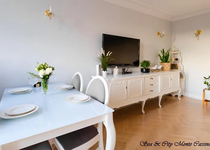 Sea & 50 M Monte Casinno 100 M Lux Апартаменти